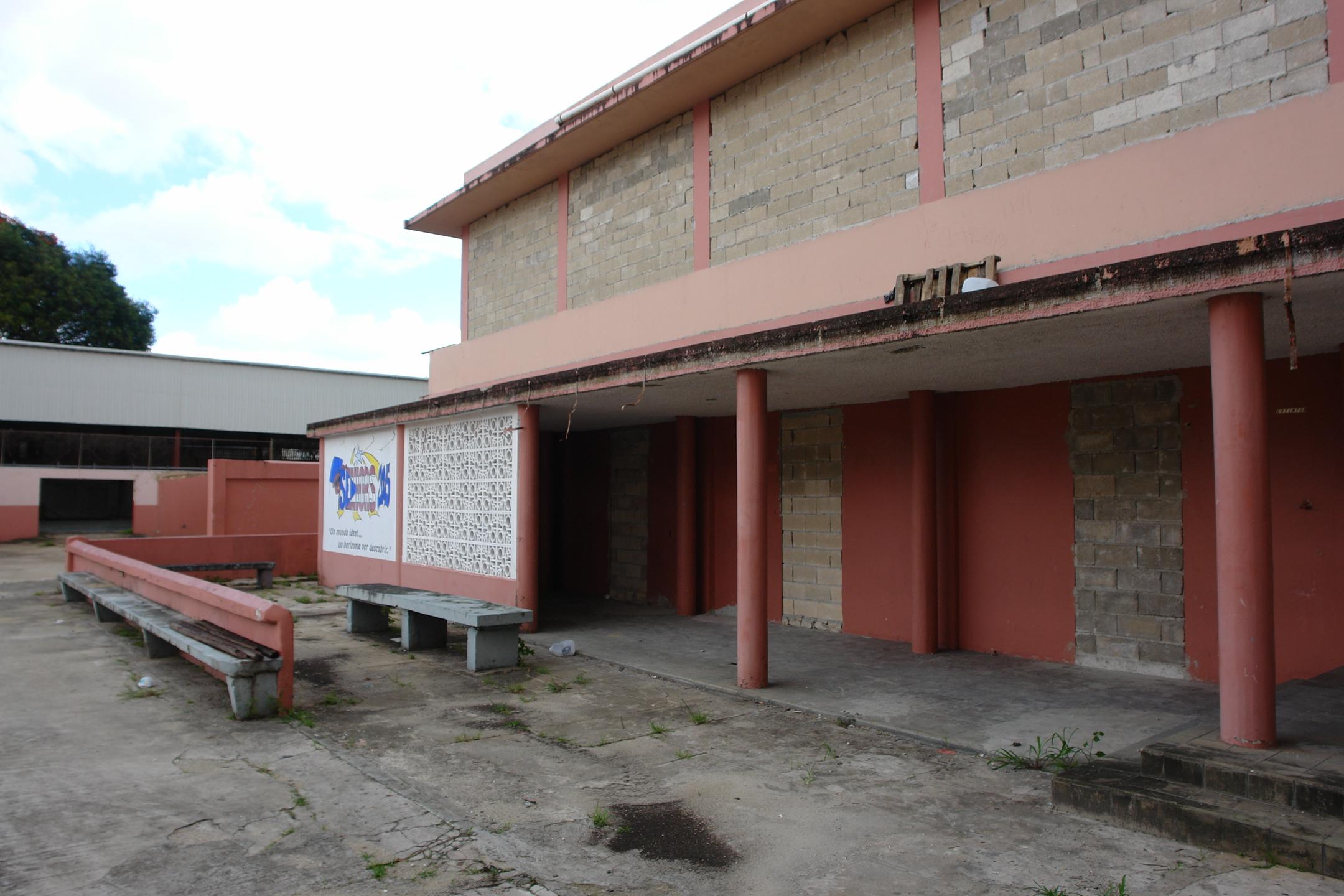 Colegio La Milagrosa - San Juan (Río Piedras) - 2011 00057